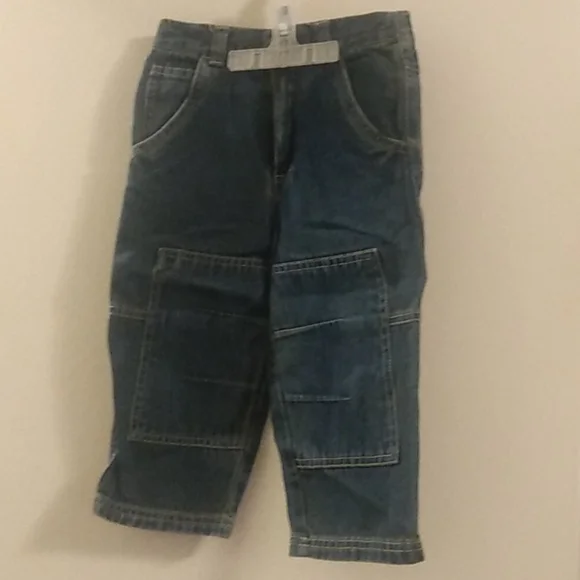 28 Faded Glory boys blue jeans. elastic back waist. Front & back pockets 2T. - Picture 3 of 4